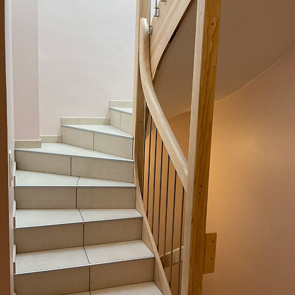 Escalier sur-mesure Menuiserie Peysieux - Novalaise