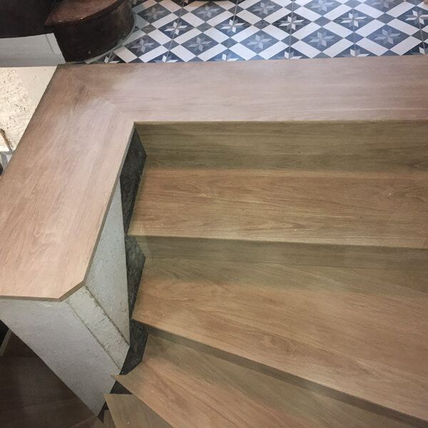 Escalier sur-mesure Menuiserie Peysieux - Novalaise