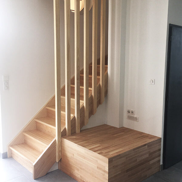 Escalier sur-mesure Menuiserie Peysieux - Novalaise