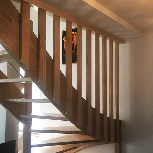 Escalier sur-mesure Menuiserie Peysieux - Novalaise