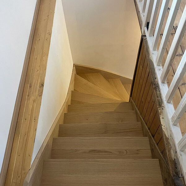 Escalier sur-mesure Menuiserie Peysieux - Novalaise