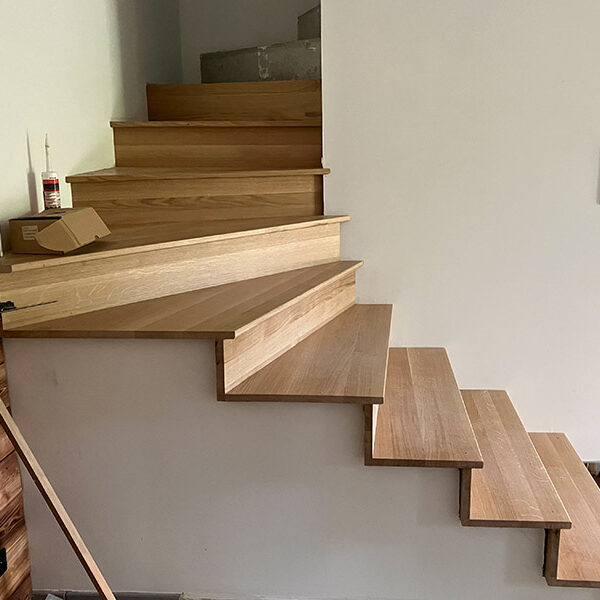 Escalier sur-mesure Menuiserie Peysieux - Novalaise