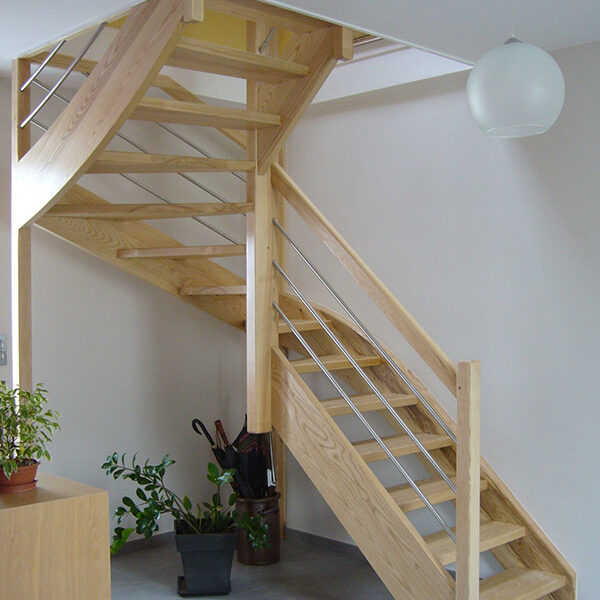 Escalier sur-mesure Menuiserie Peysieux - Novalaise
