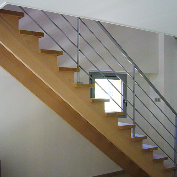 Escalier sur-mesure Menuiserie Peysieux - Novalaise