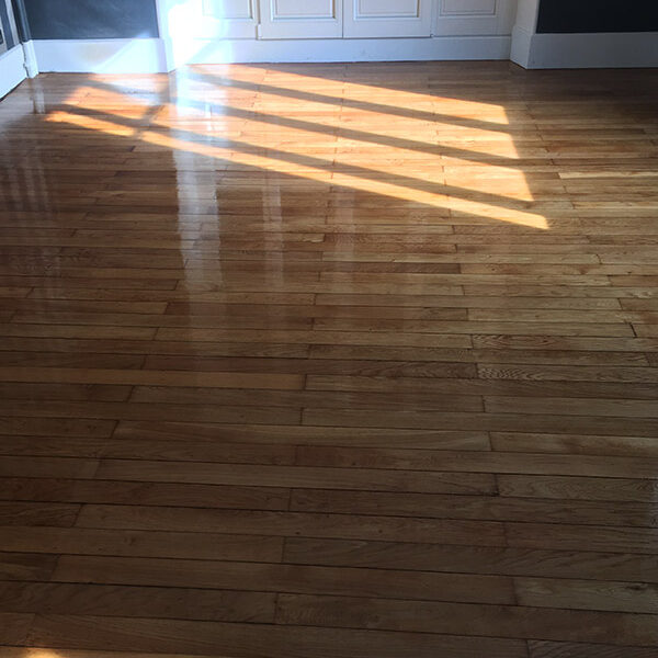 Pose et rénovation de parquets massifs - Menuiserie Peysieux - Novalaise