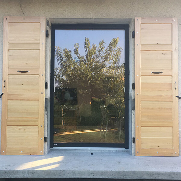 Volets sur mesure - Menuiserie Peysieux