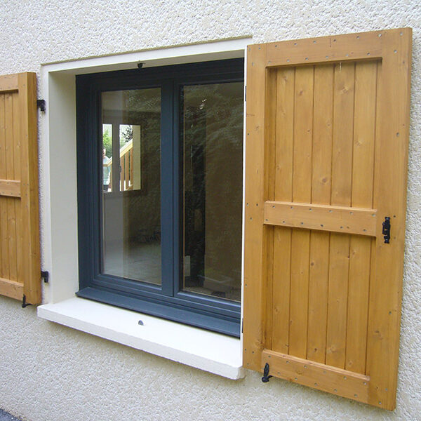 Volets sur mesure - Menuiserie Peysieux